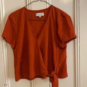 Size medium texture and thread crop top